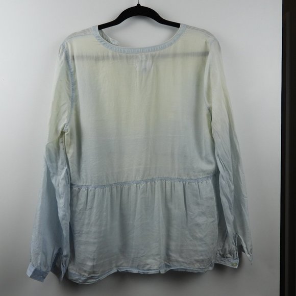 Loft The Softened Shirt in Large - Picture 3 of 5